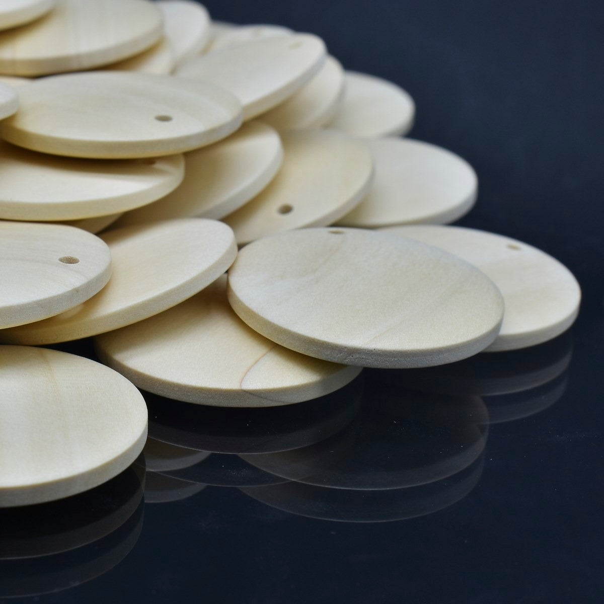 Gift To Love | Decorative Wooden Pendant Plain | Size : 30 Mm | Pcs : 100 Pcs | Code : DWPP01