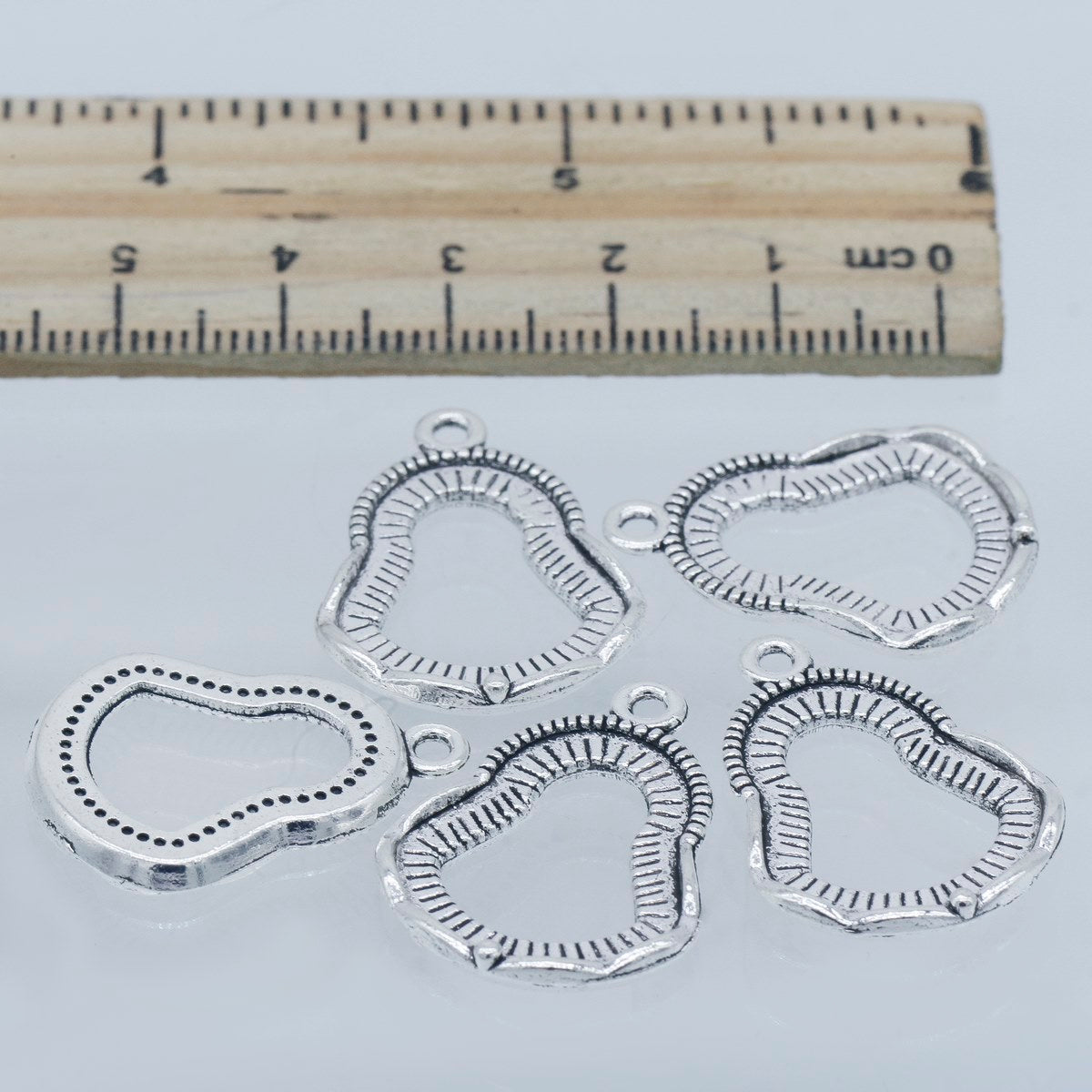 Gift To Love | Metal Craft Fitting Bell | Pcs : 5 Pcs | Code : MC-3124