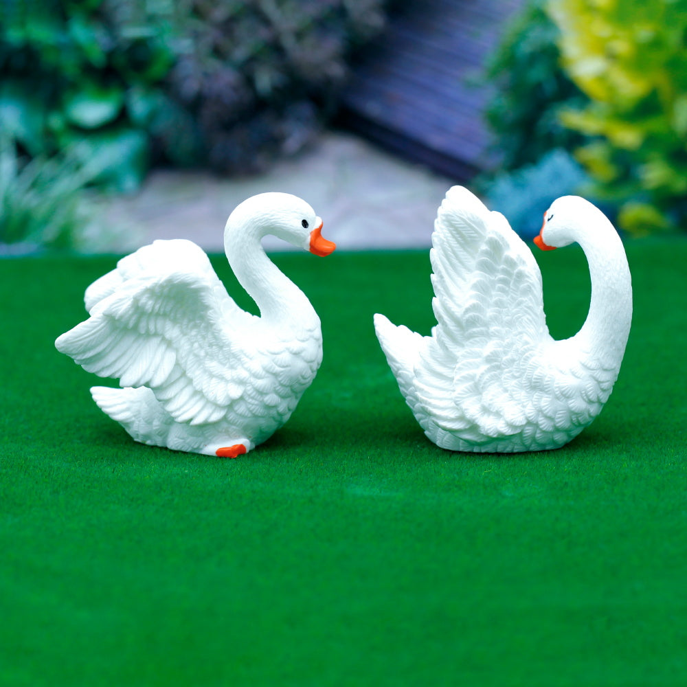 Gift To Love | Miniature Model Swans | Color : Mix Colour | Pcs : 2 Pcs | Code : C0213-5-1