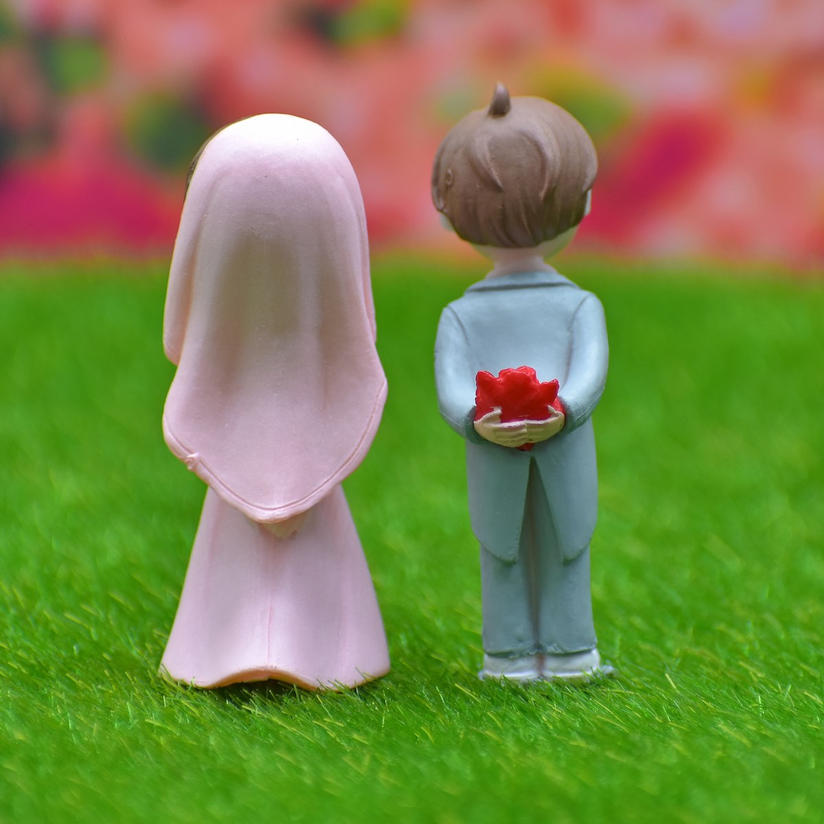Gift To Love | Miniature Model Couple Purpose Set | Pcs : 2 Pcs | Code : C0869-A