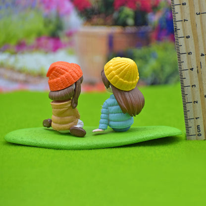 Gift To Love | Miniature Model Couple With Garden Set | Code : C1006-3