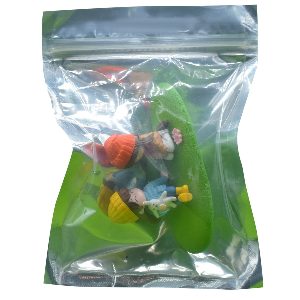 Gift To Love | Miniature Model Couple With Garden Set | Code : C1006-3
