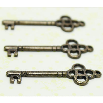 Gift To Love | Craft Metal Charms Key Small | Pcs : 3 Pcs | Code : CMCK00