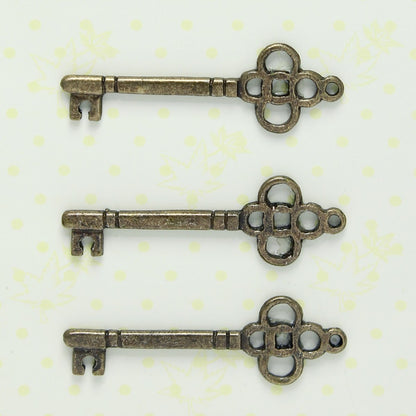 Gift To Love | Craft Metal Charms Key Small | Pcs : 3 Pcs | Code : CMCK00