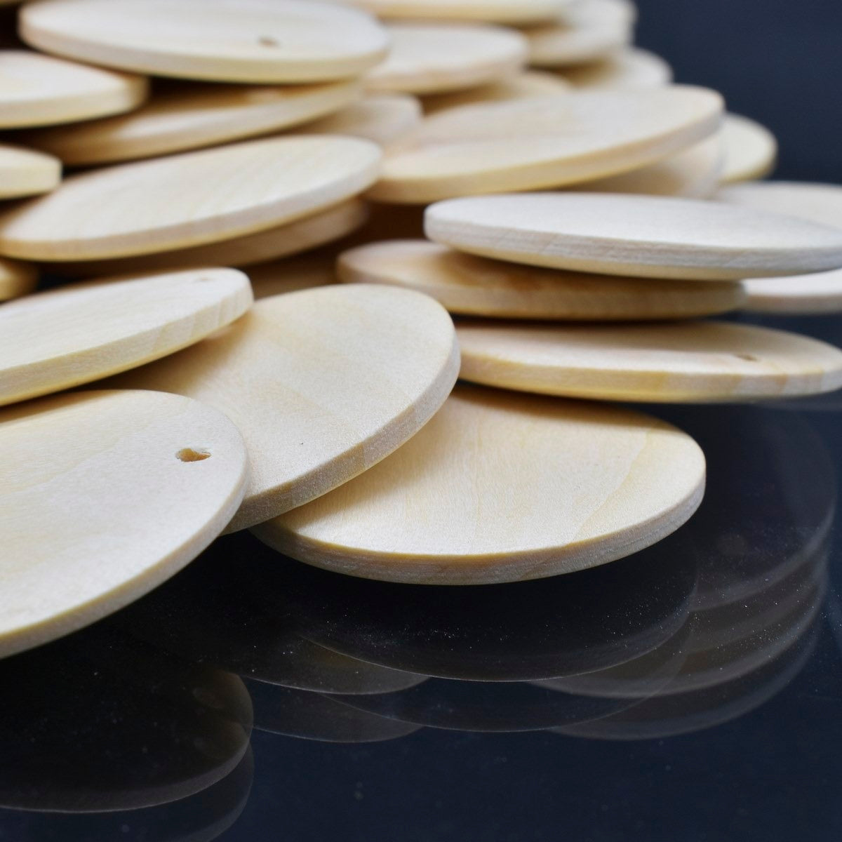 Gift To Love | Decorative Wooden Pendant Plain | Size : 35 Mm | Pcs : 100 Pcs | Code : DWPP02