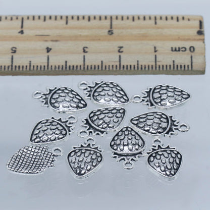 Gift To Love | Metal Craft Fitting Strawberry | Pcs : 10 Pcs | Code : MC-3594