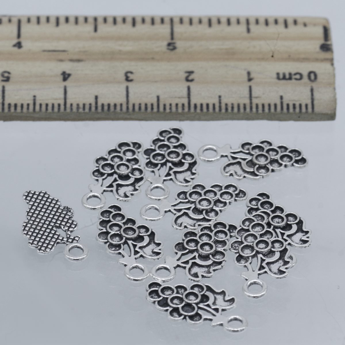 Gift To Love | Metal Craft Fitting Grapes | Pcs : 10 Pcs | Code : MC-3716