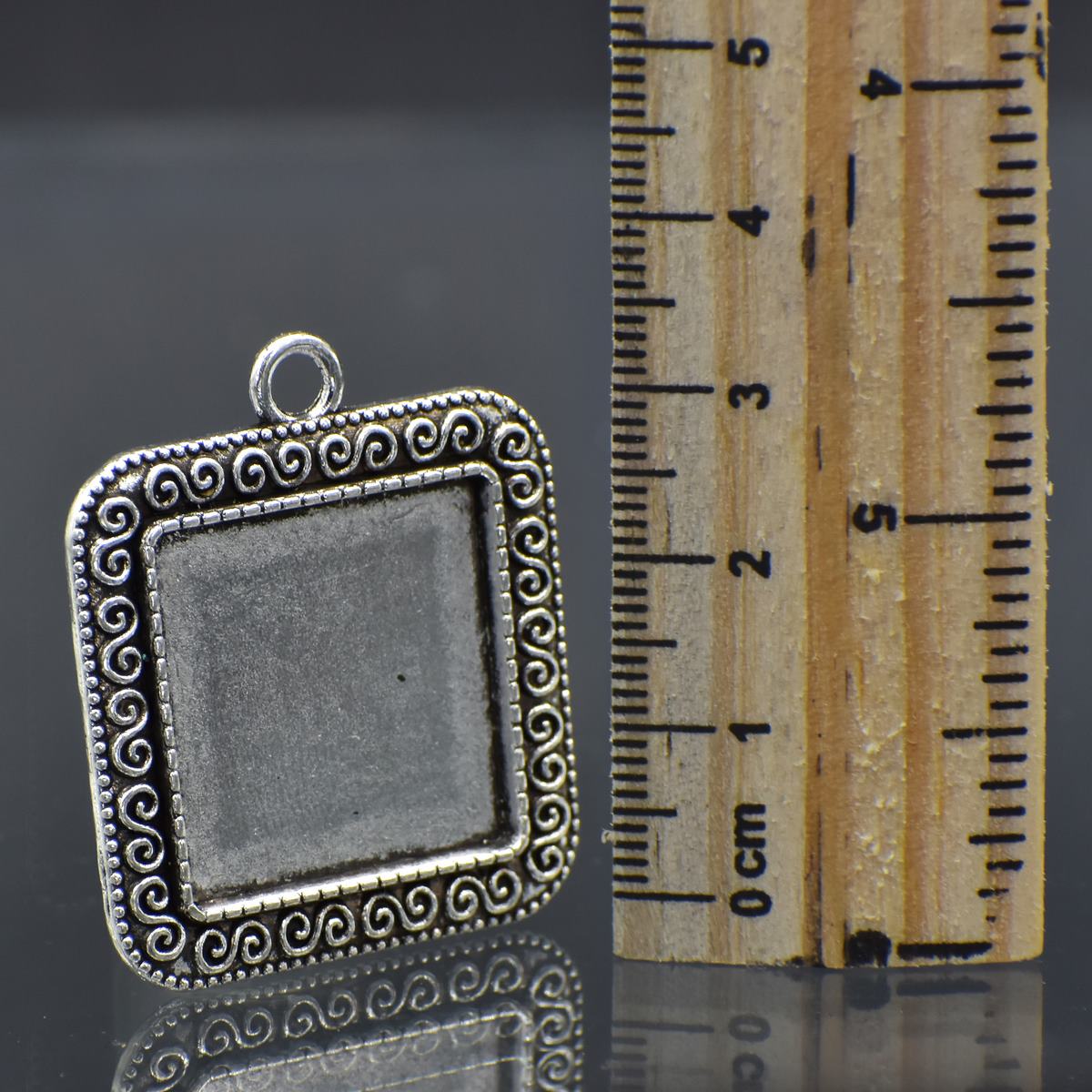 Gift To Love | Metal Craft Fitting Square Mirror | Pcs : 2 Pcs | Code : MC-5334