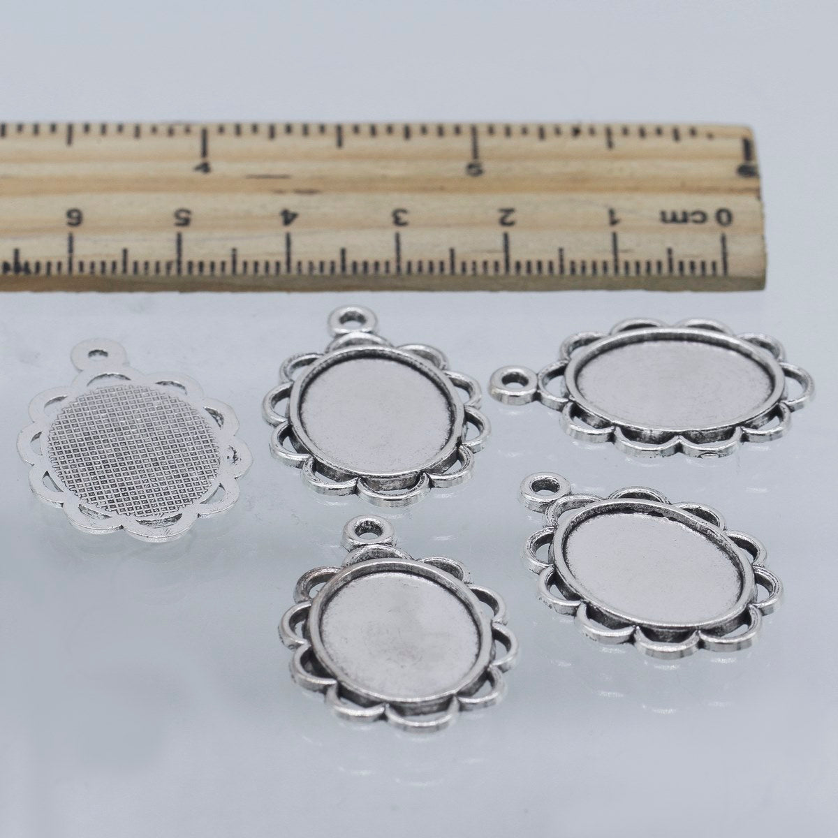 Gift To Love | Metal Craft Fitting Oval Mirror | Pcs : 5 Pcs | Code : MC-584