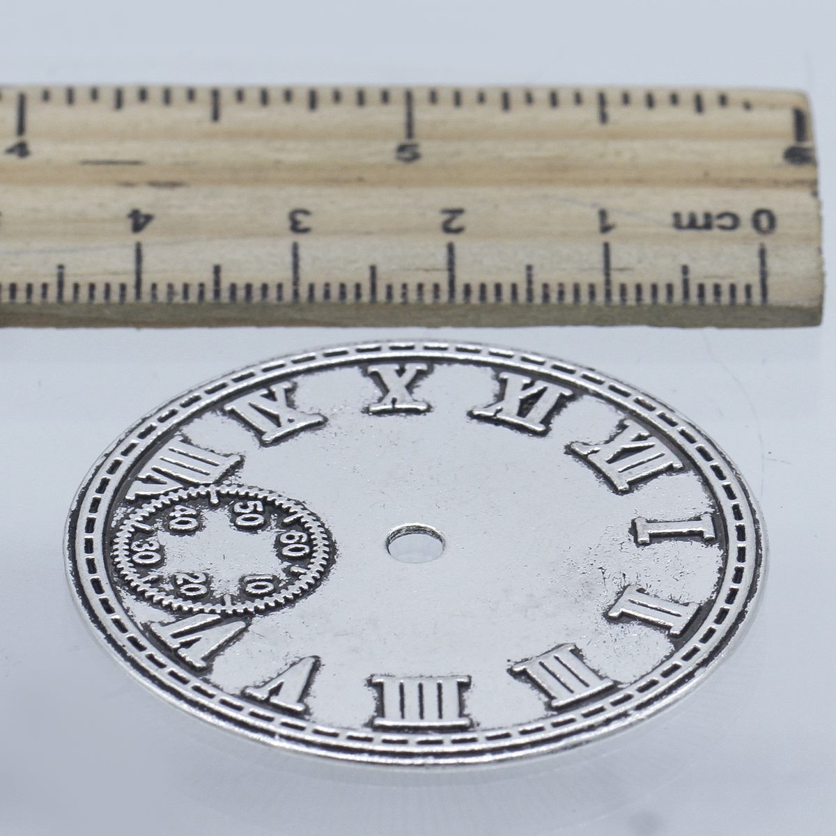 Gift To Love | Metal Craft Fitting Roman Clock | Code : MC-966