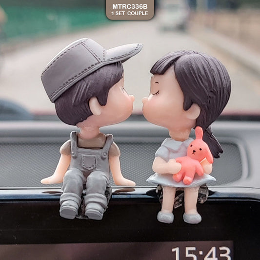 Gift To Love | Miniature Model Couple | Pcs : 1 Set | Code : MTRC336B