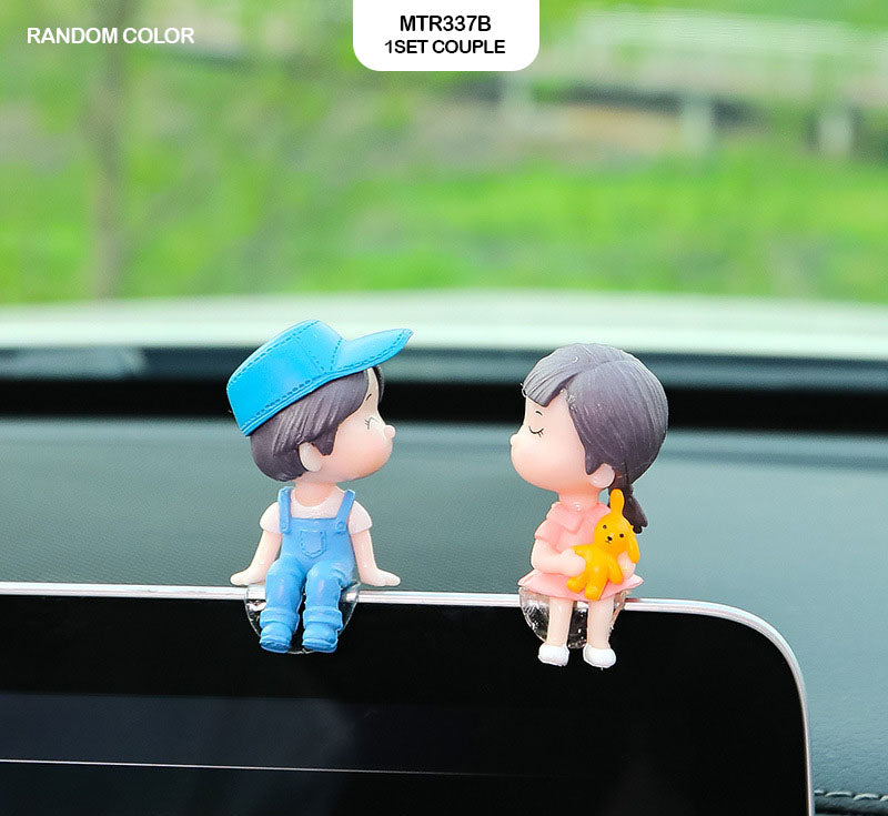 Gift To Love | Miniature Model Couple | Pcs : 1 Set | Code : MTRC337B