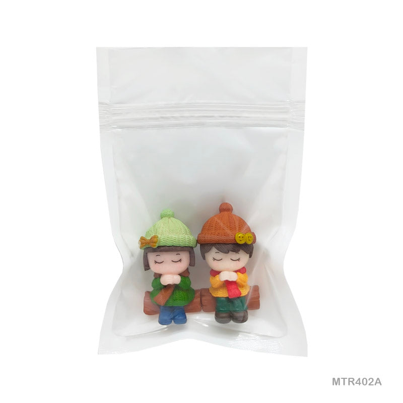 Gift To Love | Miniature Model Couple | Pcs : 1 Set | Code : MTRC402A