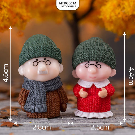 Gift To Love | Miniature Model Couple | Pcs : 1 Set | Code : MTRC601A