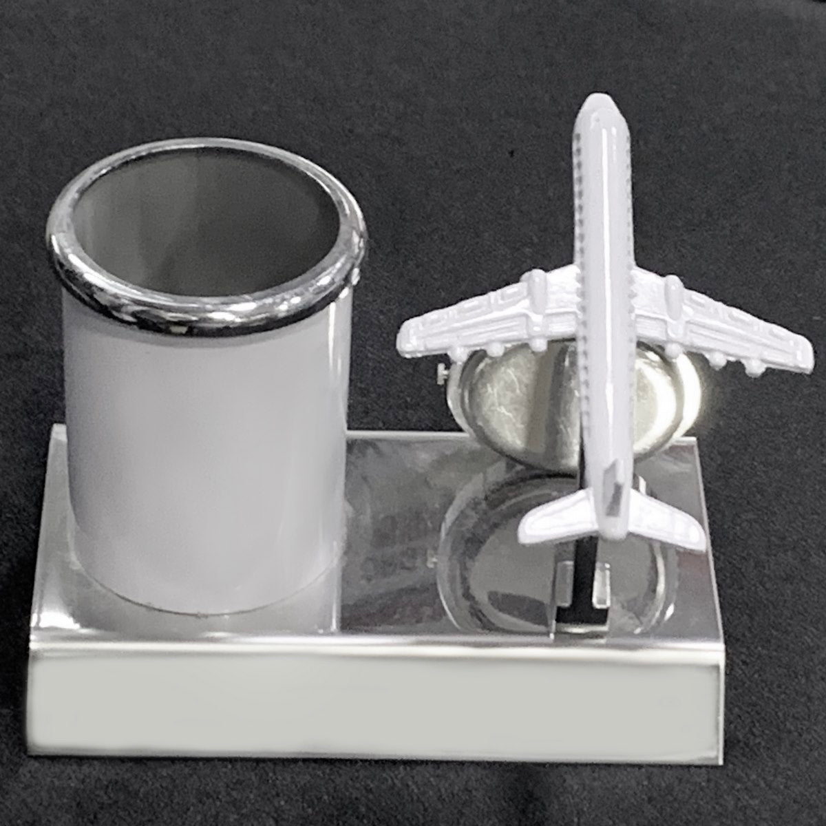 Gift To Love | Pen Stand With Watch With Air Craft | Color : White | Code : TT525WE